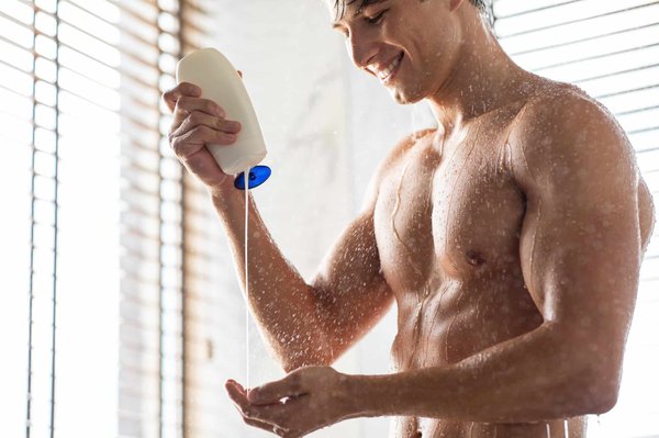Shampoing pour homme : conseils d'utilisation pour un meilleur résultat